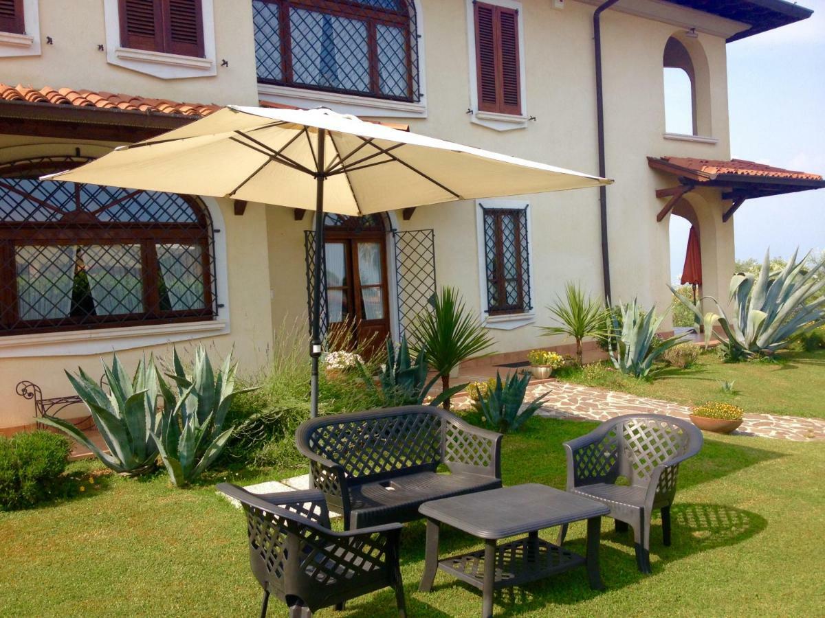 Villa Beatrice Lonato del Garda Exterior foto